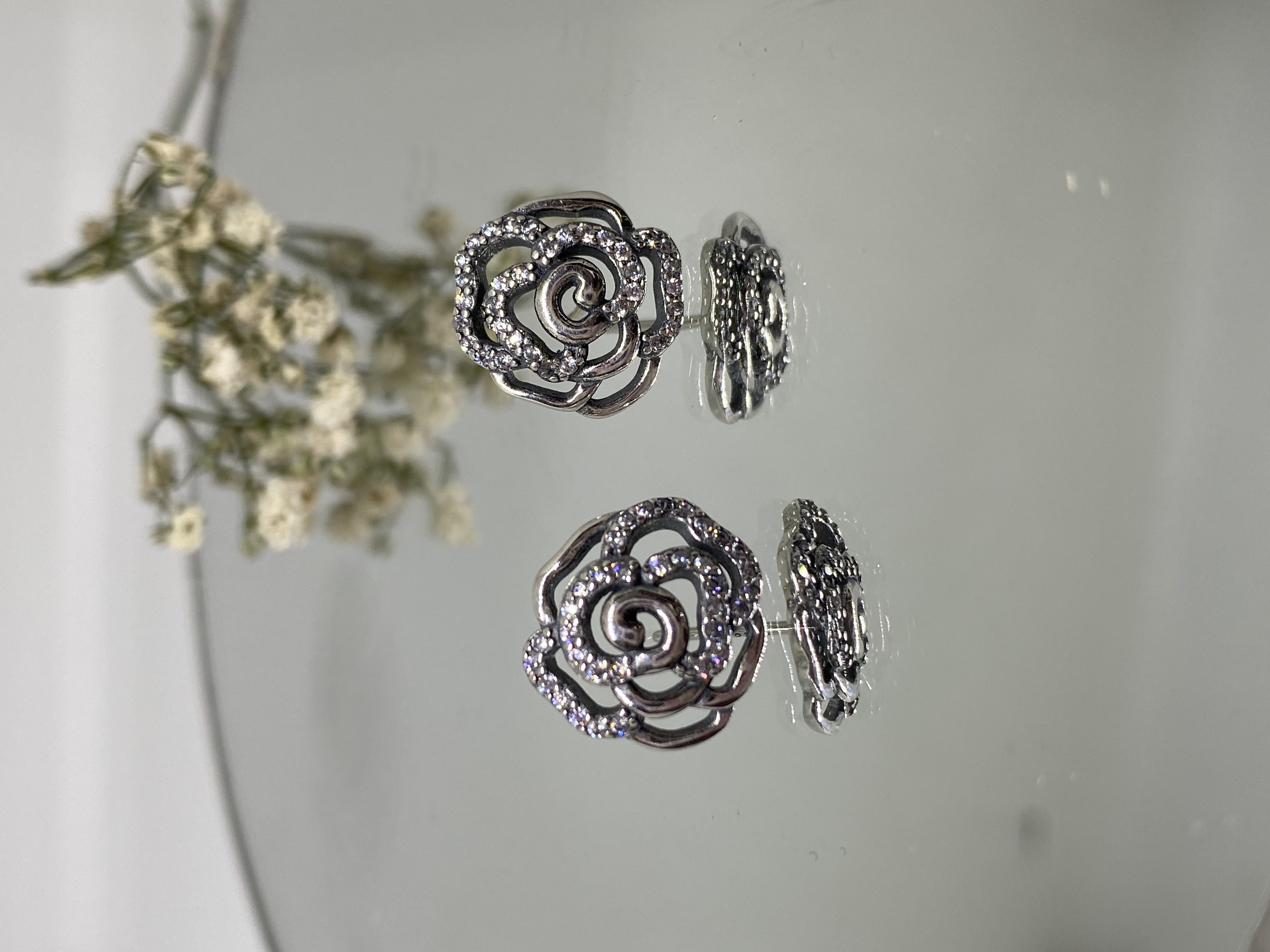 Aretes de Rosas.