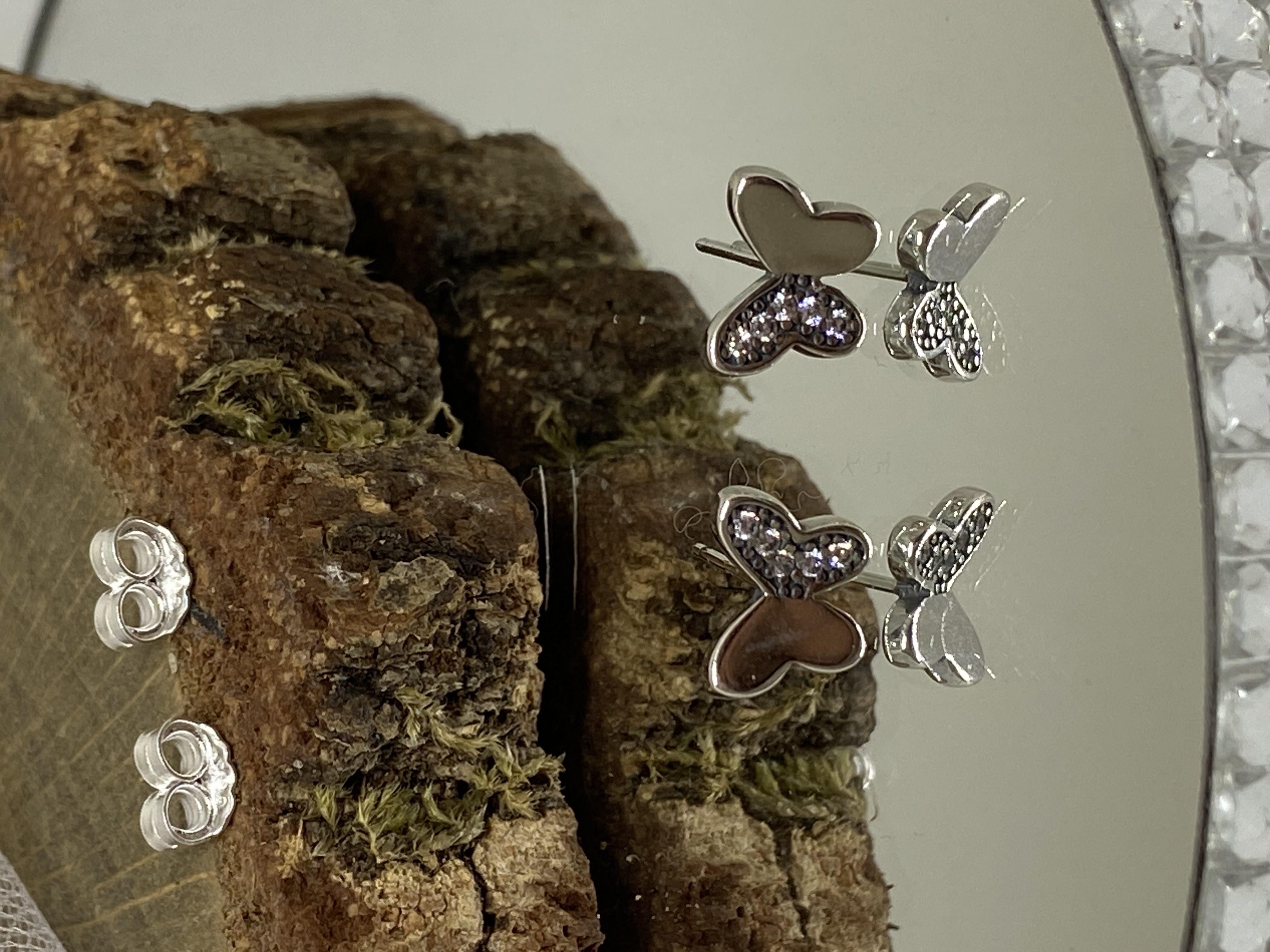 Aretes Mariposa.